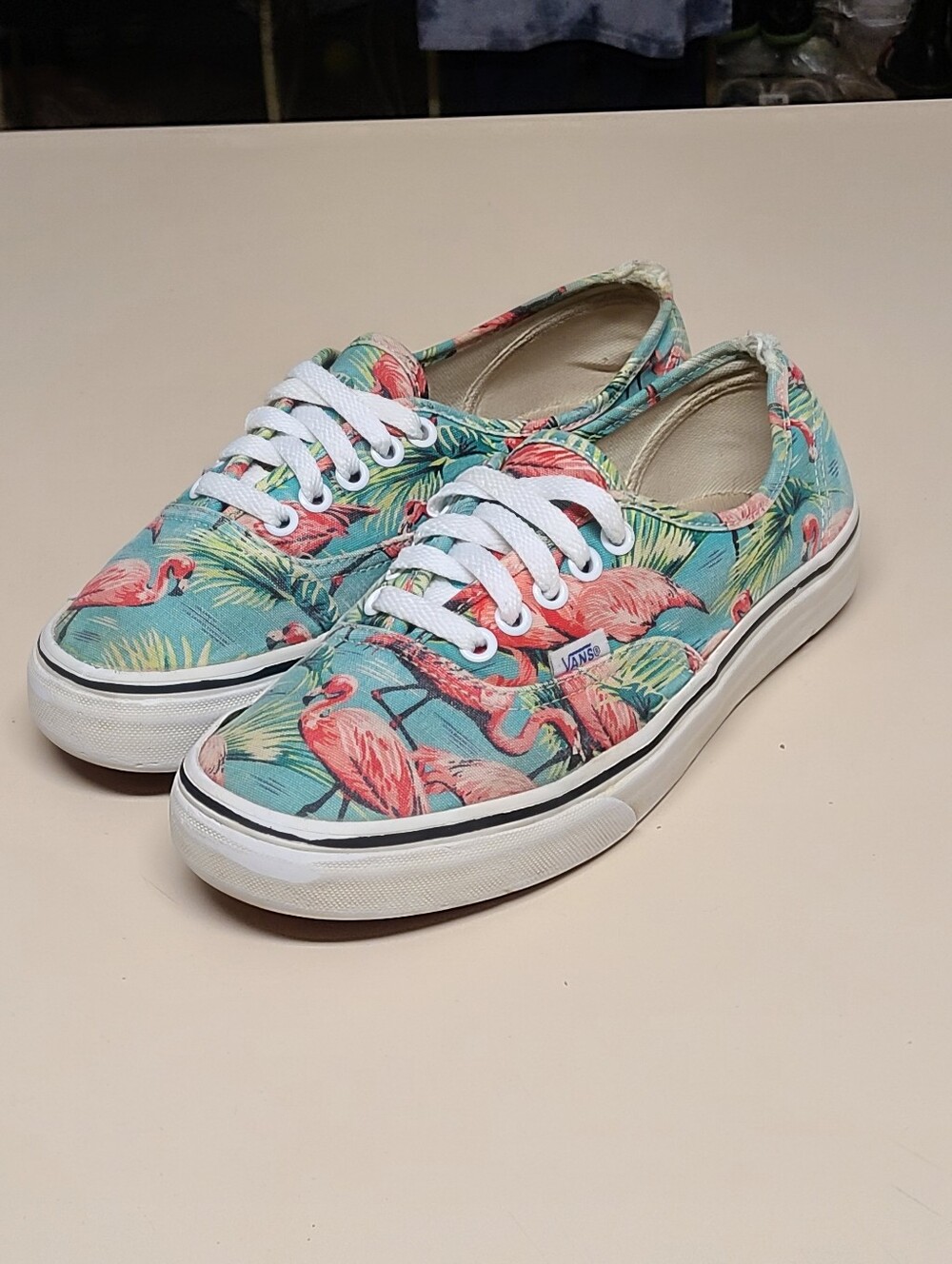 Vans Authentic Van Doren Flamingo casual low top skateboard sneakers size 8